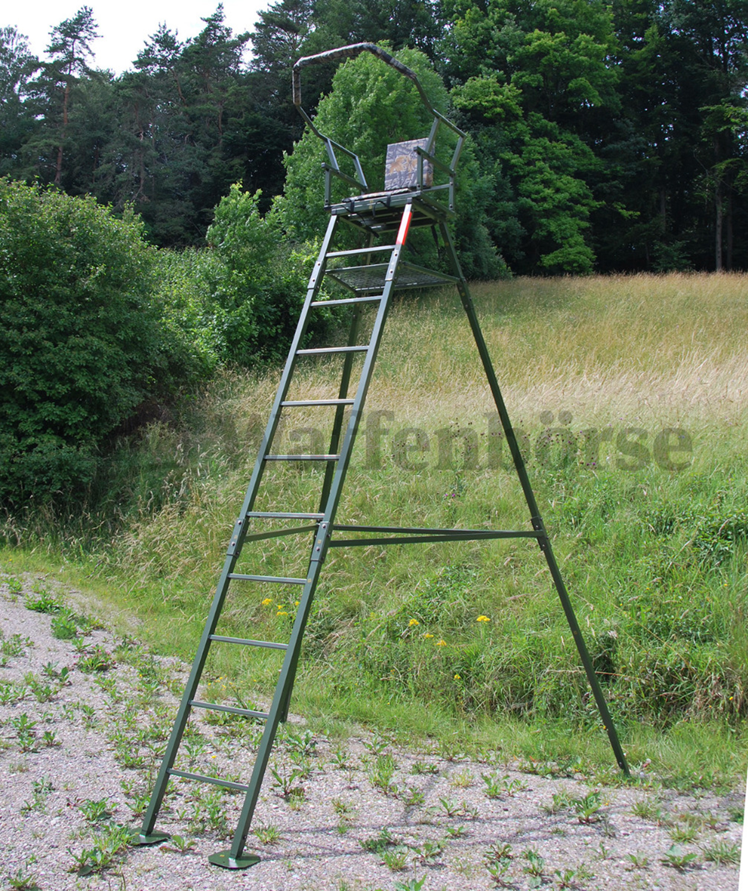 FARM LAND Ansitzleiter Freistehend