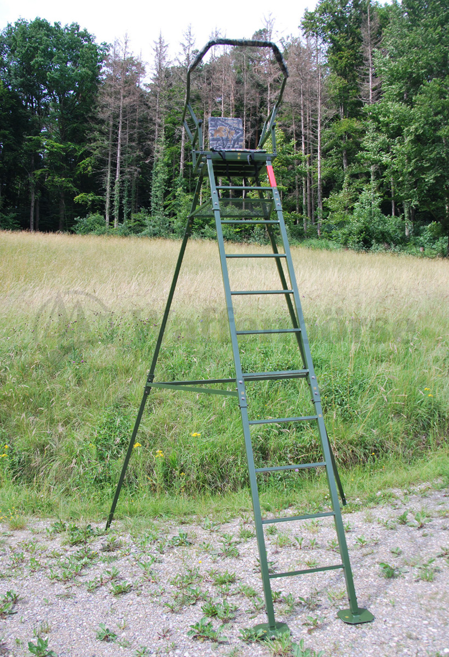 FARM LAND Ansitzleiter Freistehend