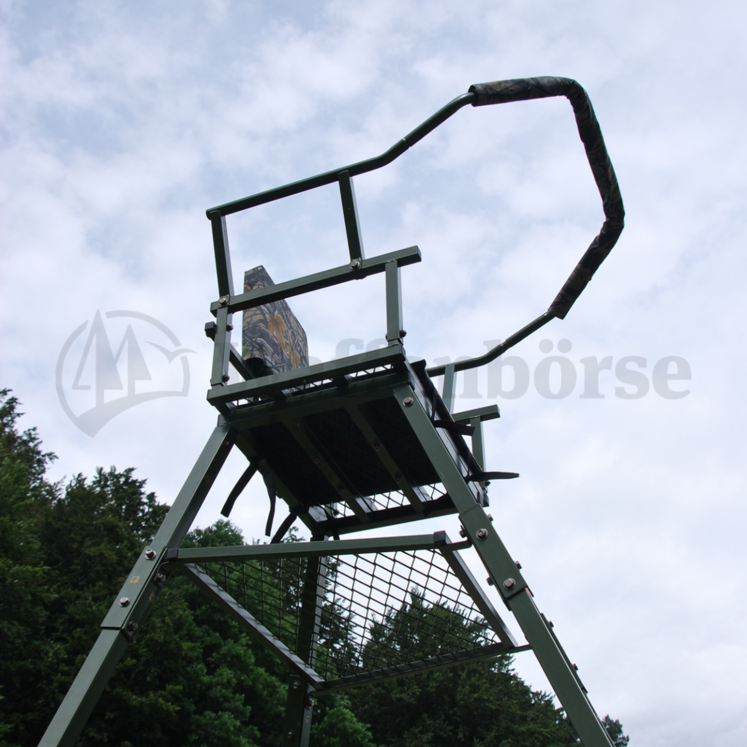 FARM LAND Ansitzleiter Freistehend
